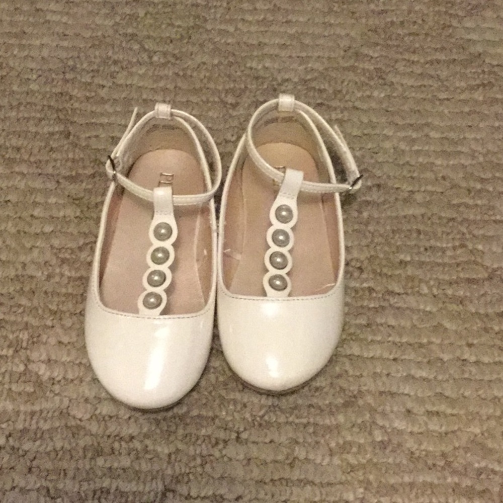 Toddlers White dress up shoes